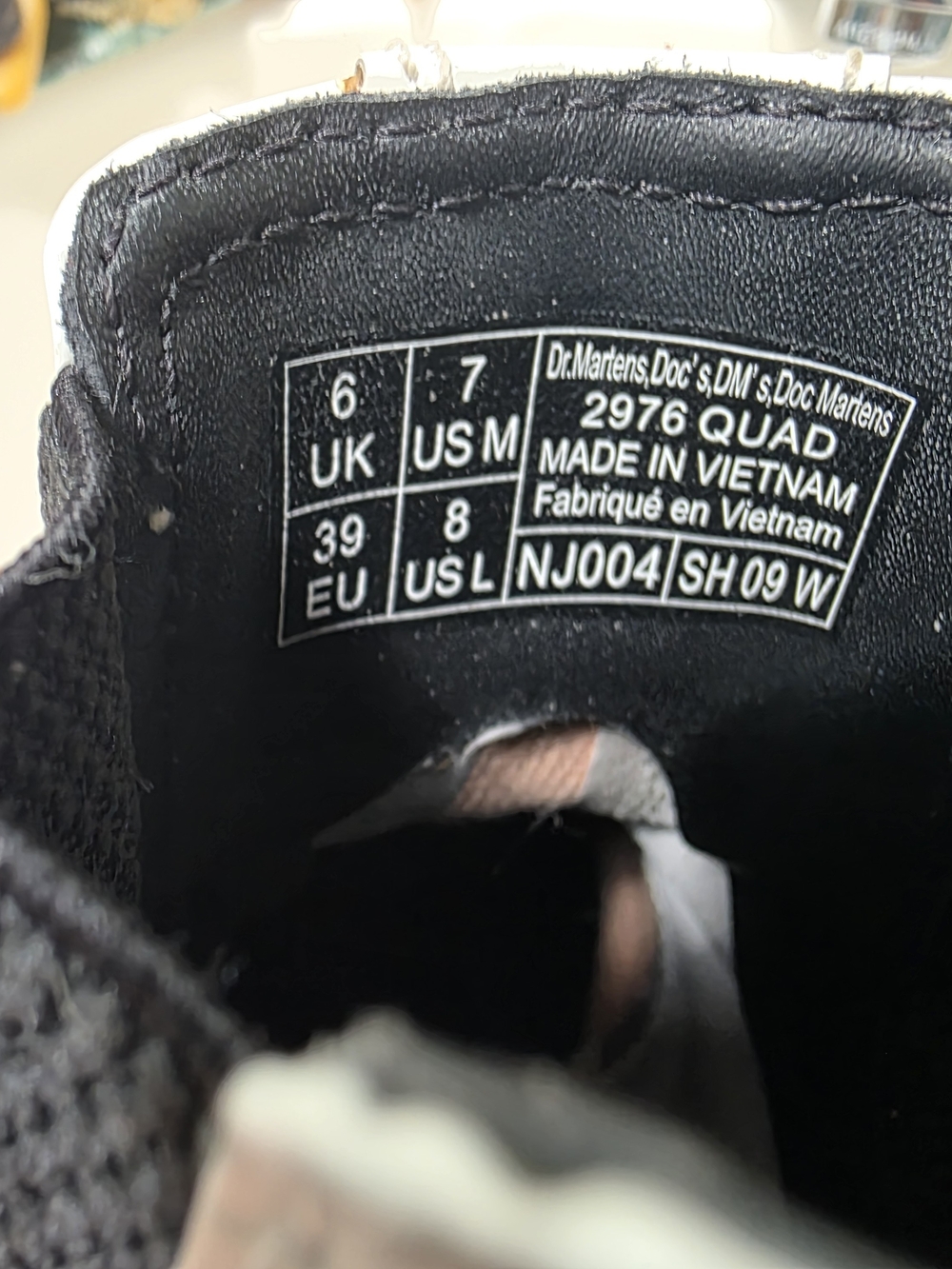 I'mDr. Martens 2976 Quad White Chelsea Boots M US7, W US 8